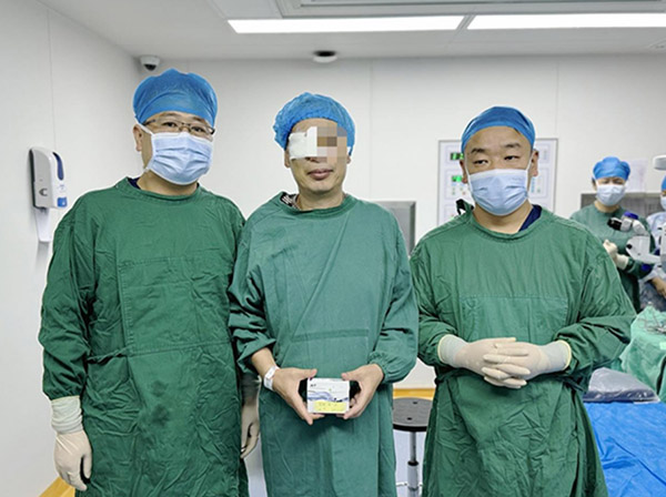 喜訊，我院完成首枚蔡司散光矯正型三焦點晶體植入手