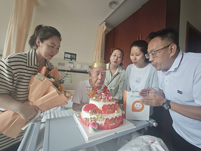建黨103周年|普灑光明，真情慰問(wèn)暖人心