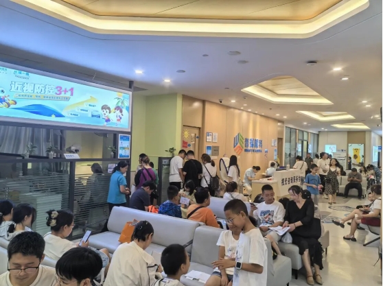 蘭州普瑞眼科醫(yī)院19周年慶 櫛風(fēng)沐雨 篤行致遠(yuǎn)