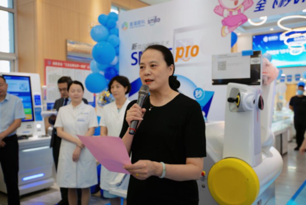 新一代機(jī)器人全飛秒VISUMAX 800落地蘭州普瑞眼科